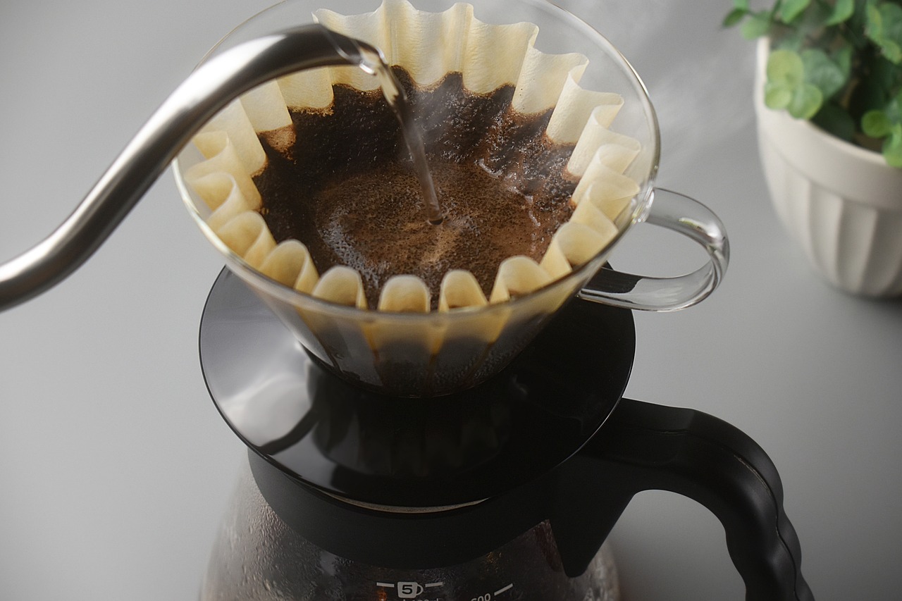 brewed coffee, coffee, hot water-6774915.jpg